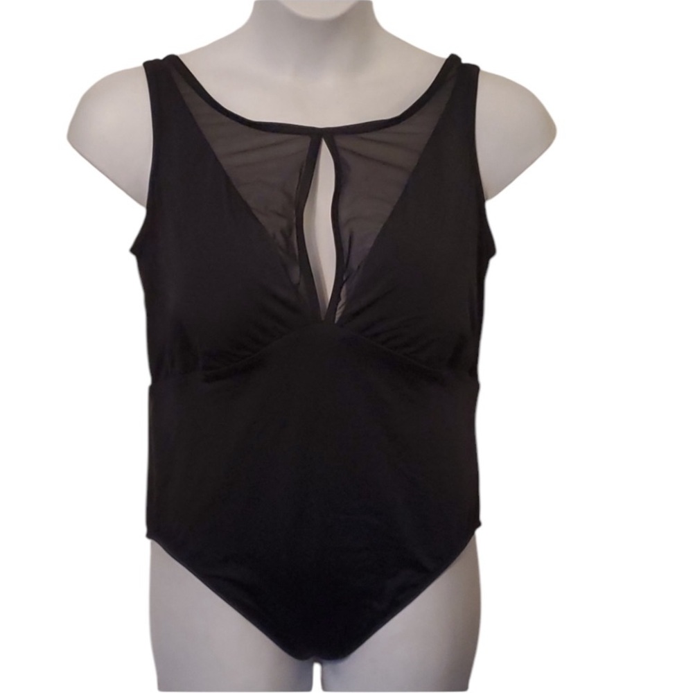 TIME & TRU size 1X 16w - 18wOne piece sheer top V- back slightly padded